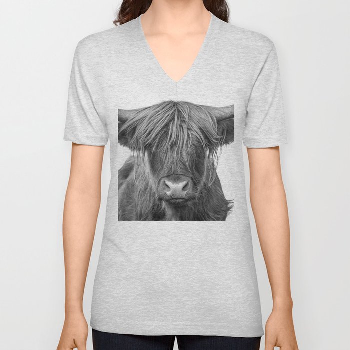 Portrait Scottish Highland Cow Animal Photograph Black and White V Neck T Shirt