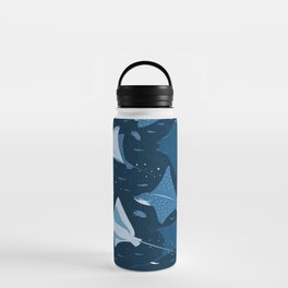 Blue stingrays pattern Water Bottle