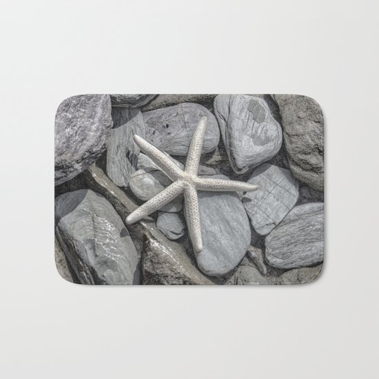 Starfish on Rocks monochrome beige Bath Mat