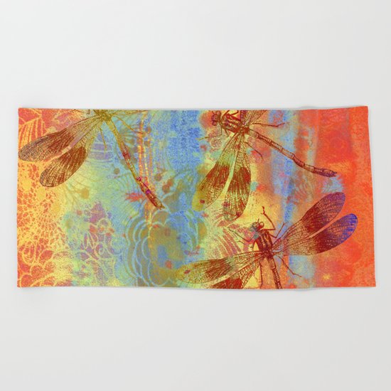 A Dragonflies QQW Beach Towel