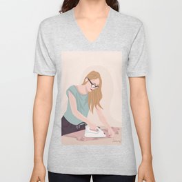 Girl ironing and listening music - Simple life V Neck T Shirt