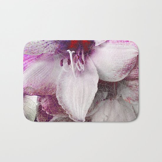 Amaryllis Flower(2) Bath Mat