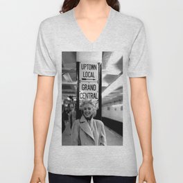 Marilyn , Monroe Grand Central Station Poster Litho Vintage American Icon Image V Neck T Shirt