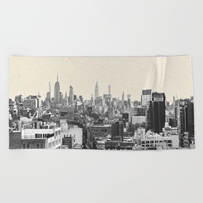 New York City Skyline - Black and White Minimalist Beach Towel