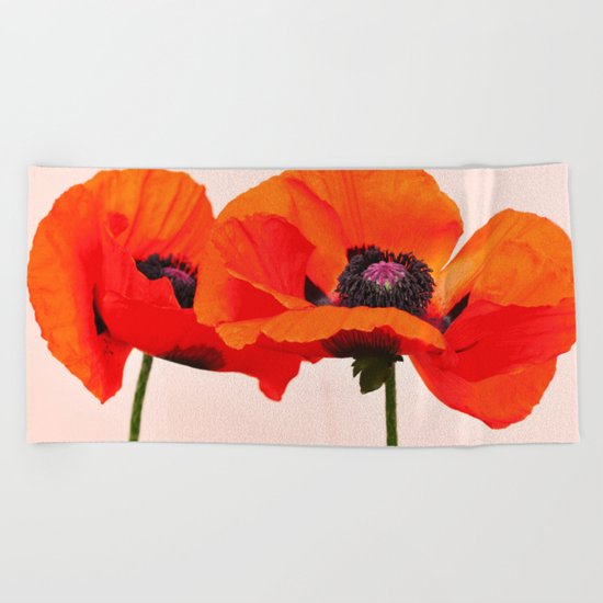 A HAPPY COUPLE Beach Towel