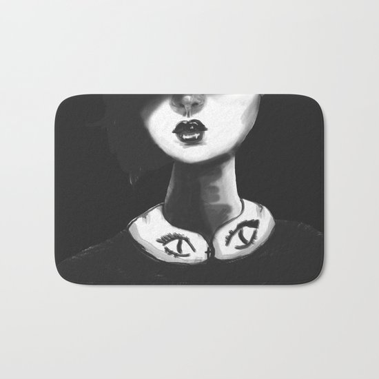 Contemporary Black and White Collar Bath Mat
