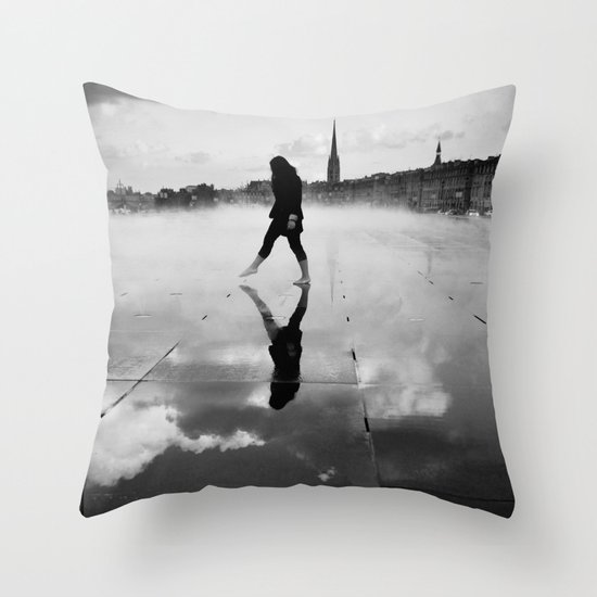 Skywalker ? Throw Pillow