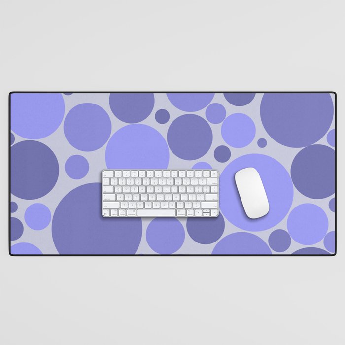 Bubbly Mod Dots Abstract Pattern in Light Periwinkle Purple Tones Desk Mat