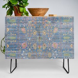 beautifull blue carpet Credenza