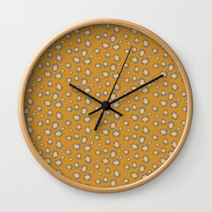 Amazing Safari Design Wall Clock