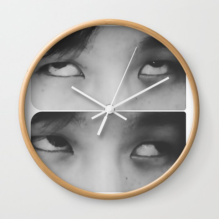 *rolls eyes* Wall Clock