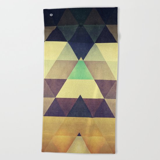 kynxypt kyllyr Beach Towel