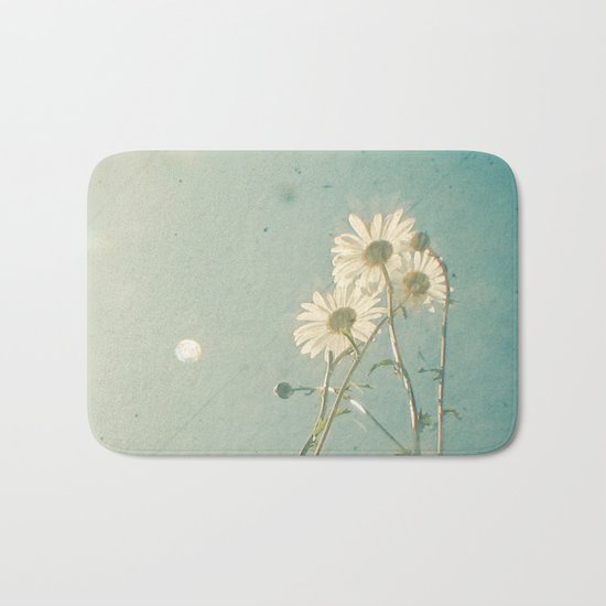 The Daisy Family Bath Mat
