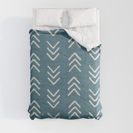 Muted teal and soft white ink brushed arrow heads pattern with textured background Comforter
