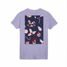 Christmas joyful illustrated pattern with rocking horse, mushrooms, bear, snowman, Christmas stockings, candy cane, holly, gifts on a snow background. Kids T Shirt