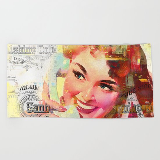 Wait a minute, I'll be right back Beach Towel