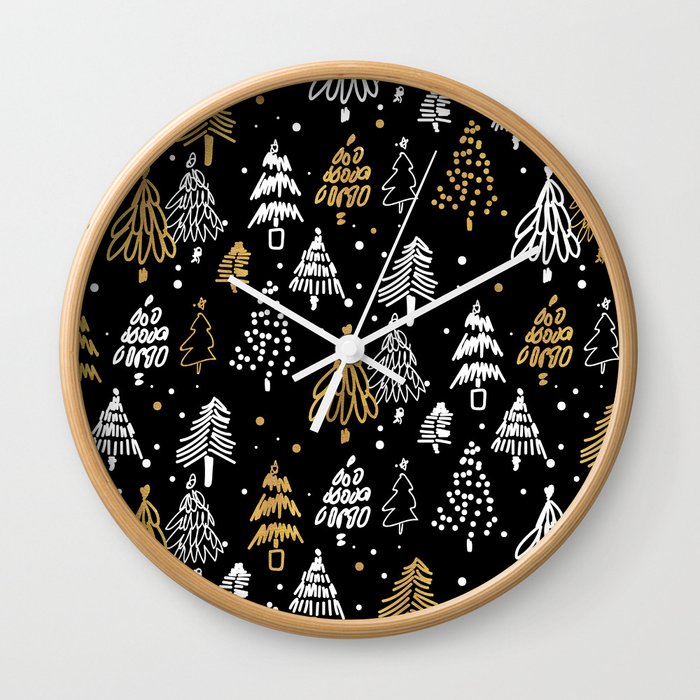 Christmas Tree Pattern Wall Clock
