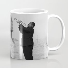 Louis Armstrong at the Spinx and Egyptian Pyrimids Vintage black and white photography / photographs Mug