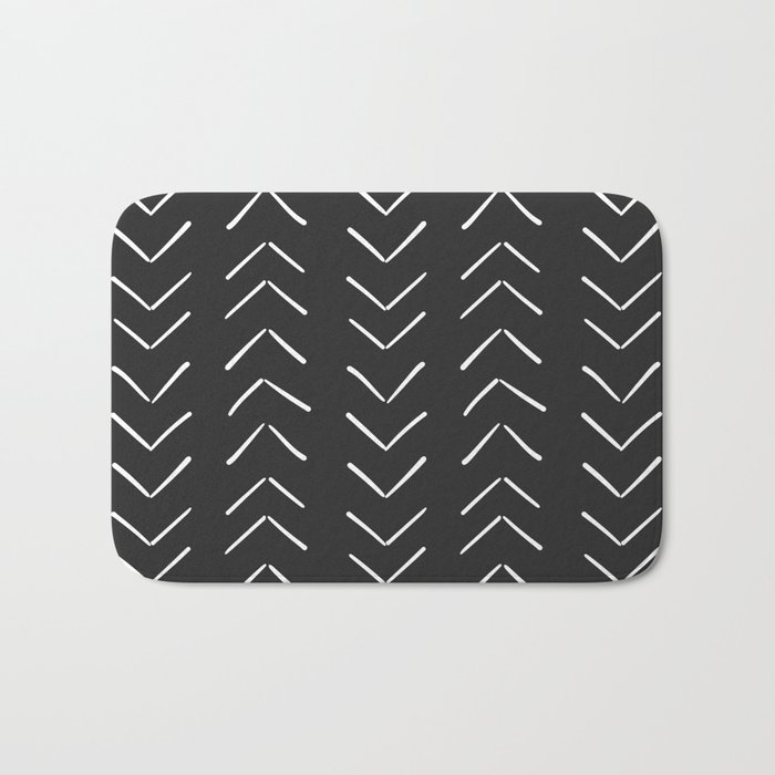 Boho Big Arrows in Black and White Badematte | Graphic-design, Digital, Muster, Aquarell, Black-and-white, Fabric, Druck, Dye, Drawing, Minimal