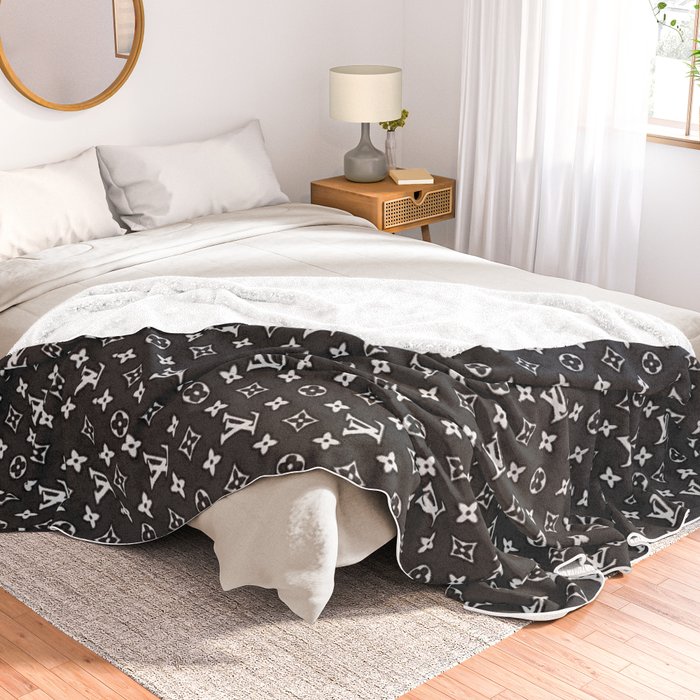 Louie Everything! Throw Blanket by FRENNY