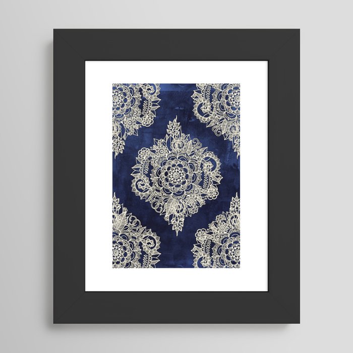 Society6 ケース Cream Floral Moroccan Pattern on Deep Indigo Cream Floral Moroccan Pattern on Deep Indigo Ink Art Print