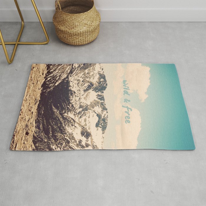 Wild and Free Faded Colorado Mountains Landscape, Clouds, blue skies, rockies Rug