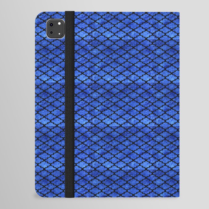 Quatrefoil Pattern Black Outline On Blue iPad Folio Case
