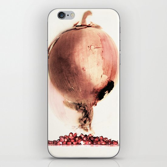 Onion story iPhone Skin