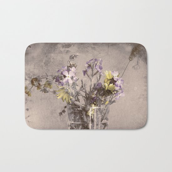 Wild beach flores cheer up my daily life - Las flores salvajes de la playa alegran mi diario vivir Bath Mat