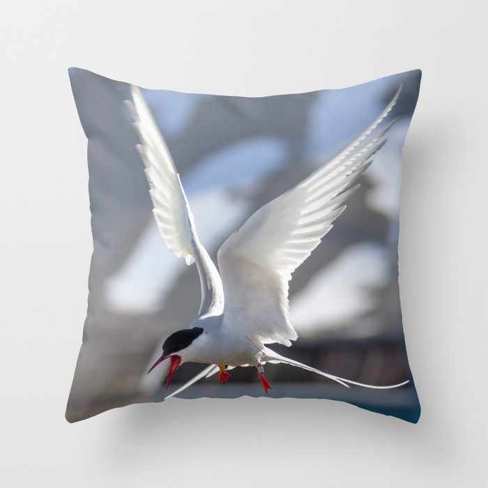 Tern's shriek Throw Pillow