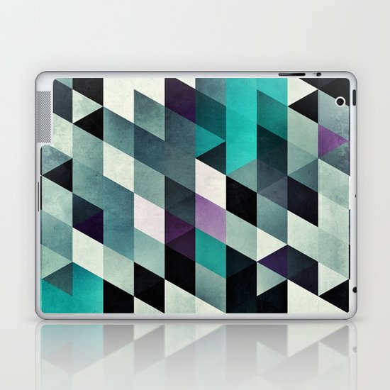 myga cyr Laptop & iPad Skin