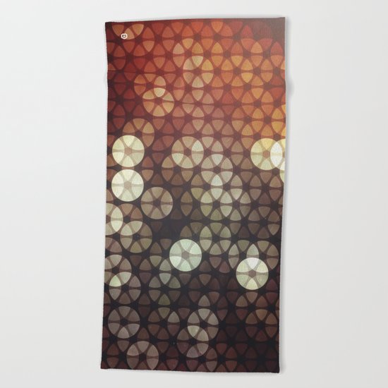 bykyh tyssyllyte Beach Towel