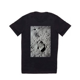 Apollo 11 - First Footprint On The Moon T Shirt | Apollo11, Photo, Buzzaldrin, Neilarmstrong 