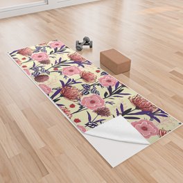 Sketched flower design in bright colors seamless pattern vintage in retro mood in the garden fashion, fabric and all designs on beige background color Yoga Towel