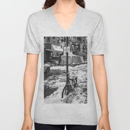 Winter in NYC | Black and White V Neck T Shirt
