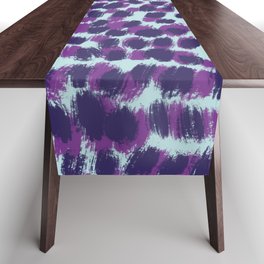 Brushstrokes leopard spots pattern var 5 Table Runner