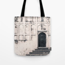 Mughal Indian Black and White Architecture in Red Fort, New Delhi Tote Bag