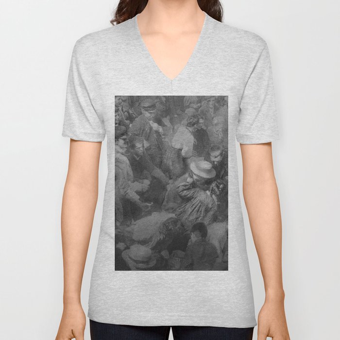 The Crowd, 1910 gum bichromate photographic process black and white photograph by Robert Demachy V Neck T Shirt
