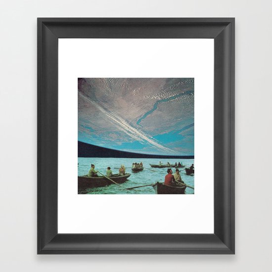 Una strana palla è arrivata a rovinarvi la gita in barca Framed Art Print