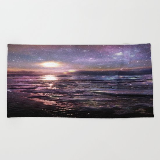 mystic waters Beach Towel
