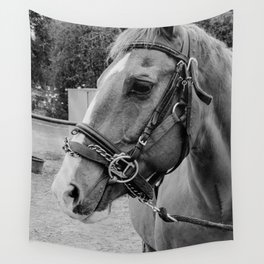 peek black and white horse Wall Tapestry