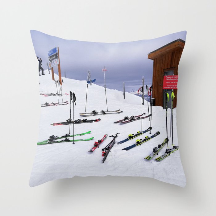 Skiers can't read ;o) Throw Pillow