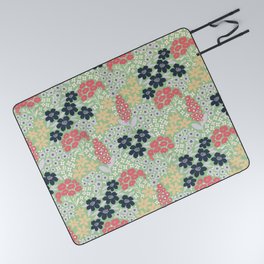 Floral Bulb - 01 - Light Green background Picnic Blanket