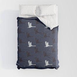 Flying Elegant Swan Pattern on Navy Blue Background Comforter