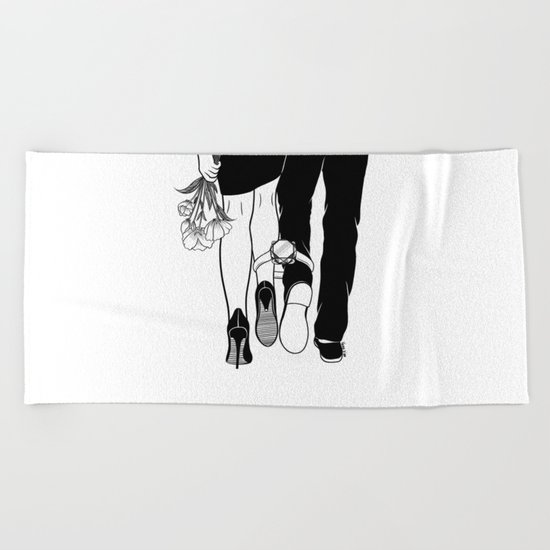 Till the love runs out Beach Towel