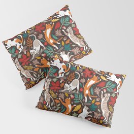 Autumn joy // brown oak background cats dancing with many leaves in fall colors Pillow Sham