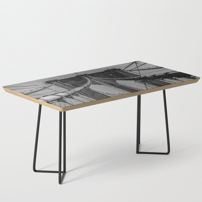 Brooklyn Bridge and Manhattan skyline in New York City black and white Coffee Table