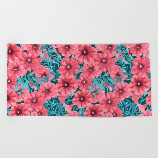 Red watercolor petunia flower pattern Beach Towel