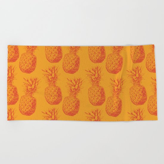 Hand drawn pineapple pattern Beach Towel