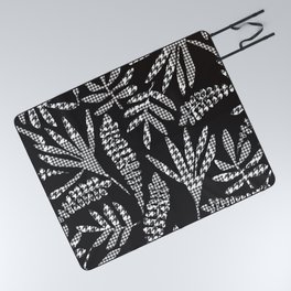 Black & White Floral Houndstooth Plaid Pattern Picnic Blanket